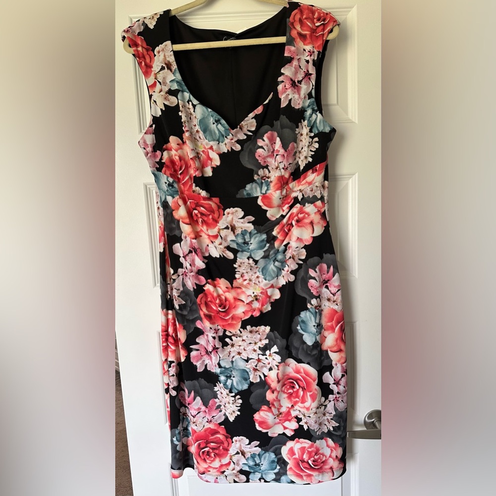 NEW Without Tags Floral Cap Sleeved Dress Size 16